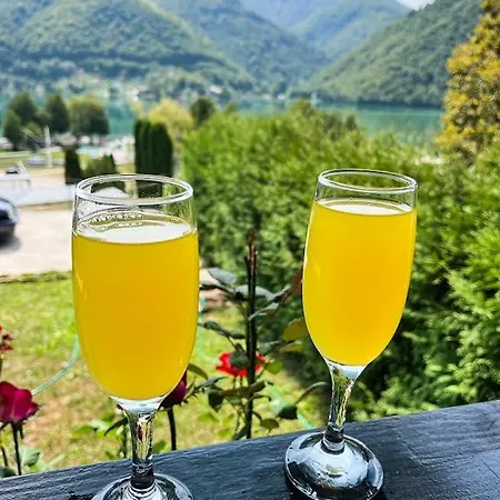 Royal Town- Luxury Jacuzzi Suite *