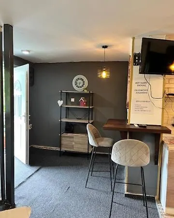 Royal Town- Luxury Jacuzzi Suite