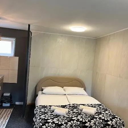 Royal Town- Luxury Jacuzzi Suite Daire Jajce