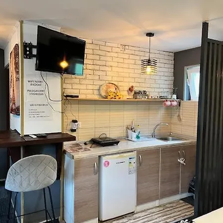 Royal Town- Luxury Jacuzzi Suite *