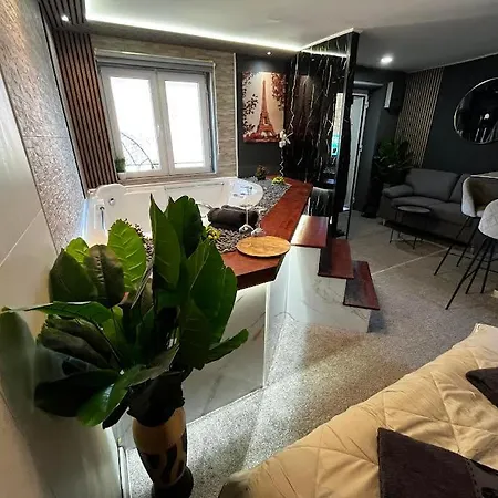 Appartement Royal Town- Luxury Jacuzzi *