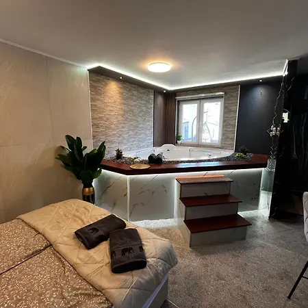 Royal Town- Luxury Jacuzzi * Jajce
