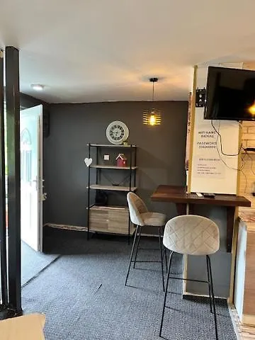 Royal Town- Luxury Jacuzzi Suite